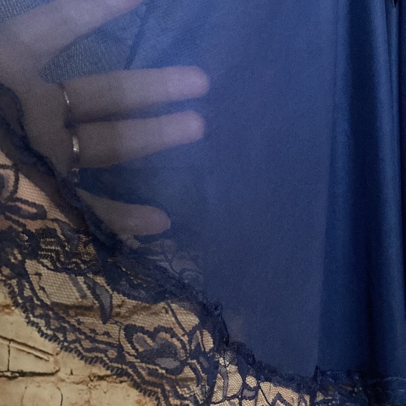 Stunning F’ee et Rit nightie with scarf/bolero - Picture 4 of 13